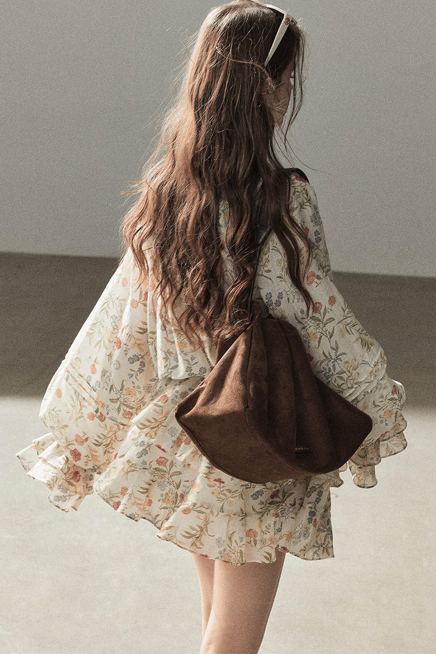 Ensemble robe fleurie à volants et leggings
