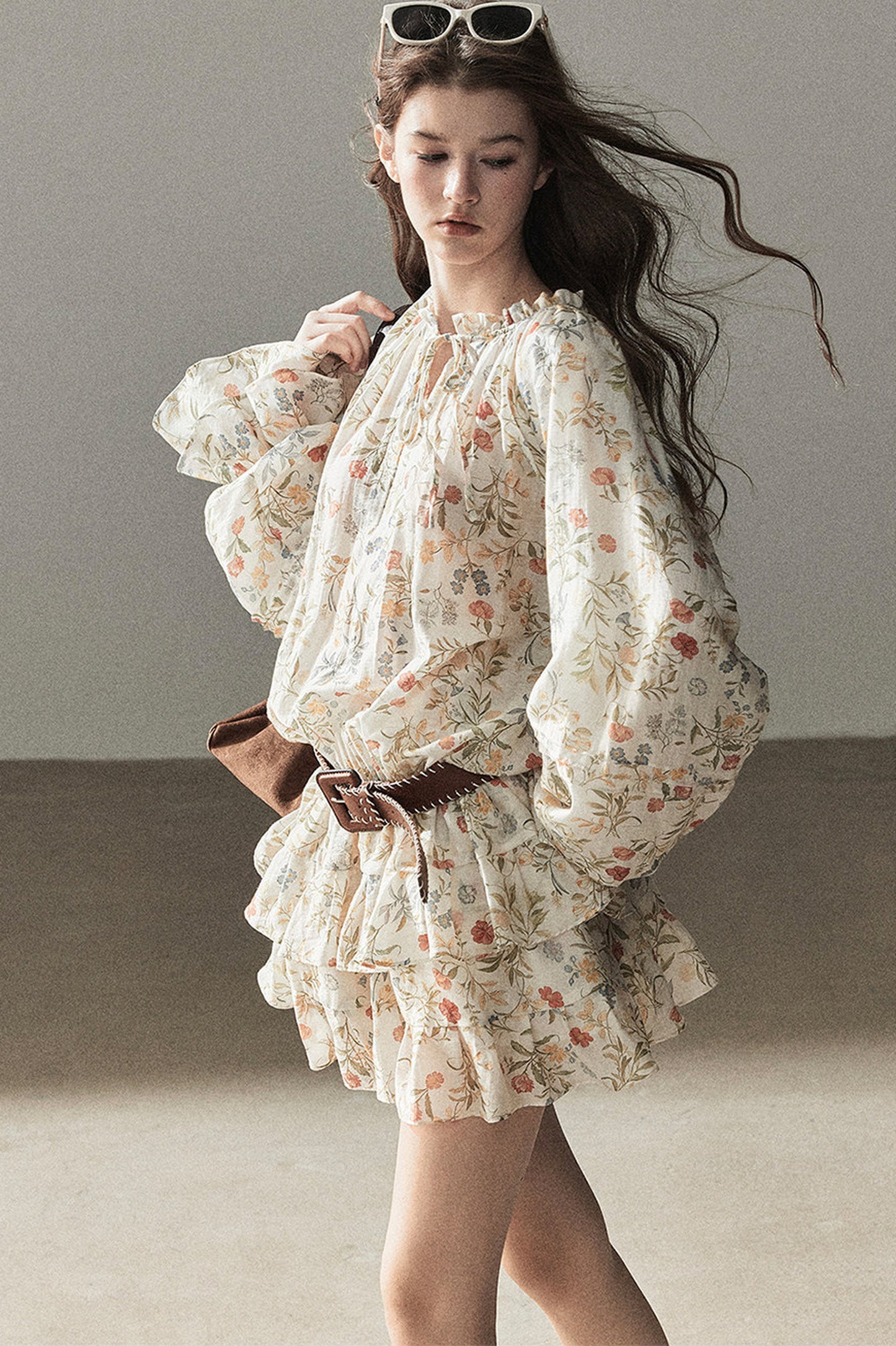 Ensemble robe fleurie à volants et leggings