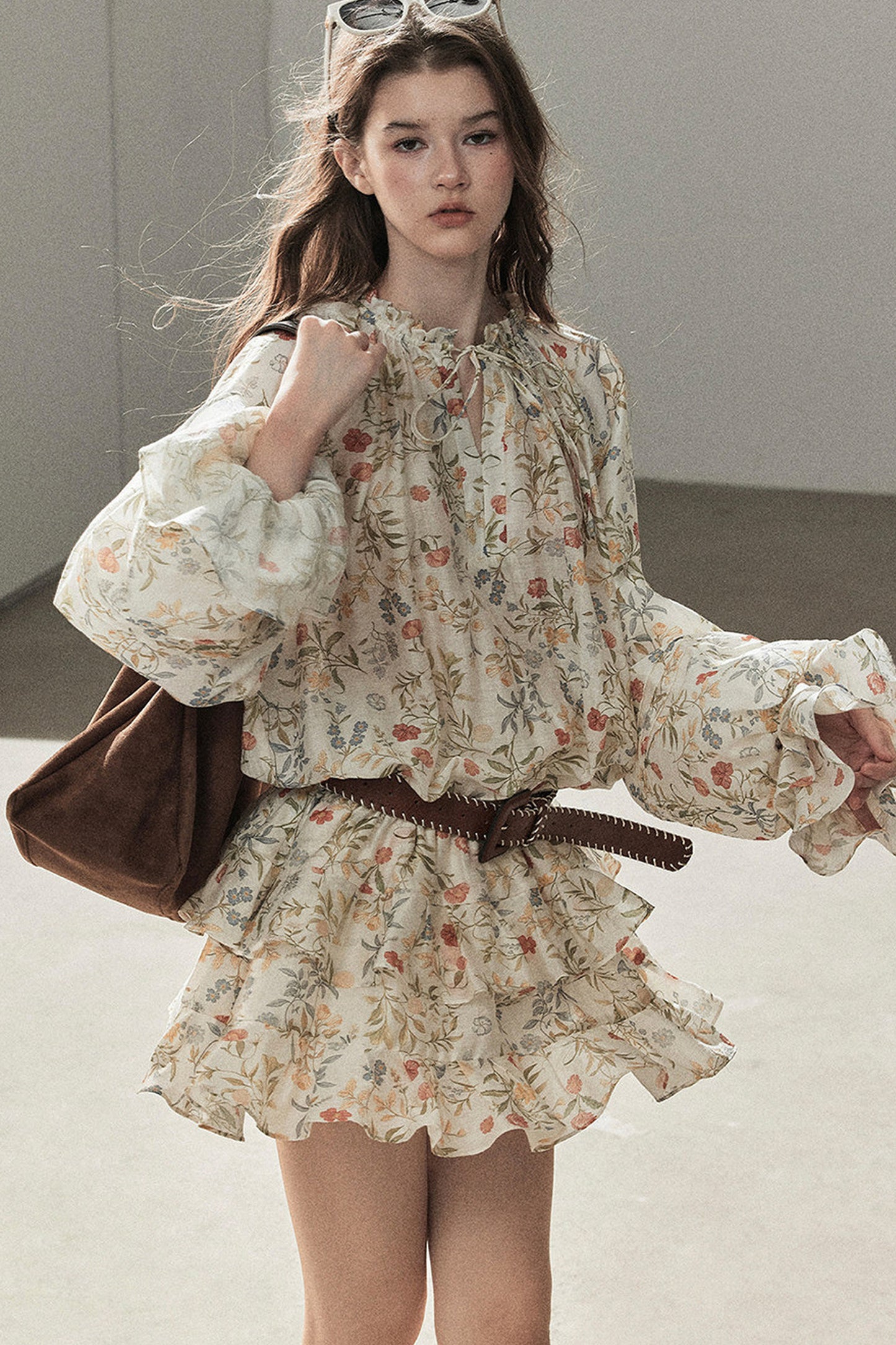 Ensemble robe fleurie à volants et leggings