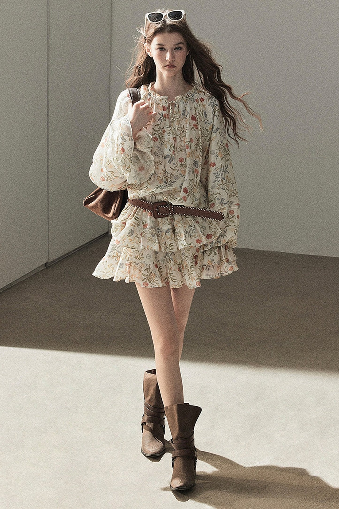 Ensemble robe fleurie à volants et leggings