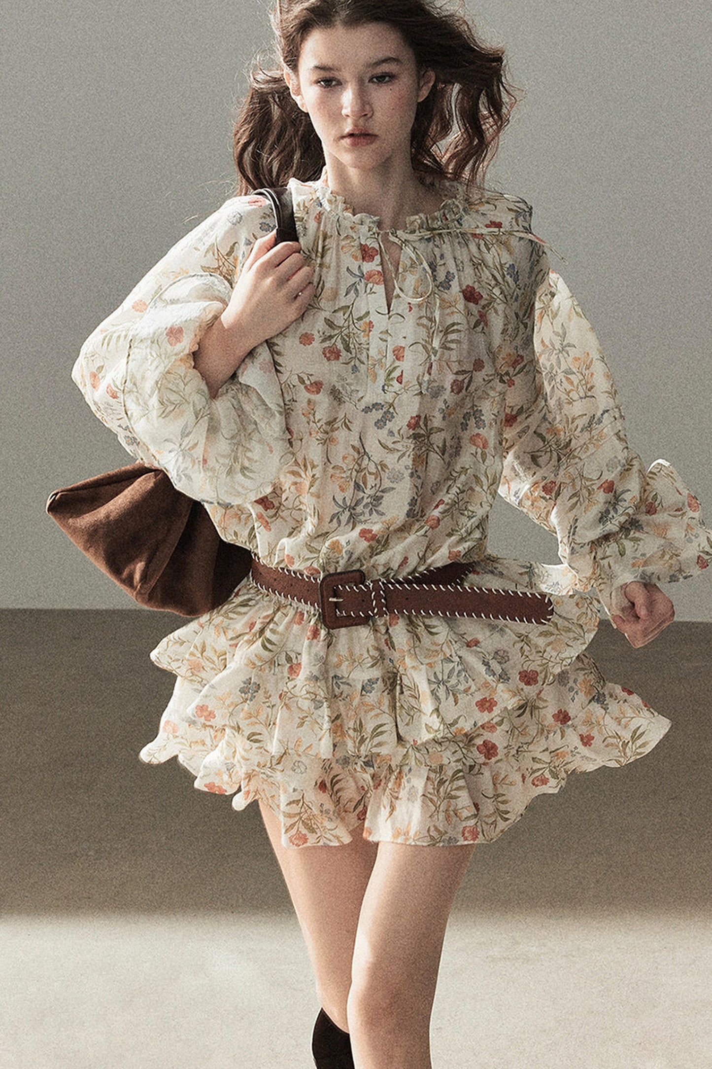 Ensemble robe fleurie à volants et leggings