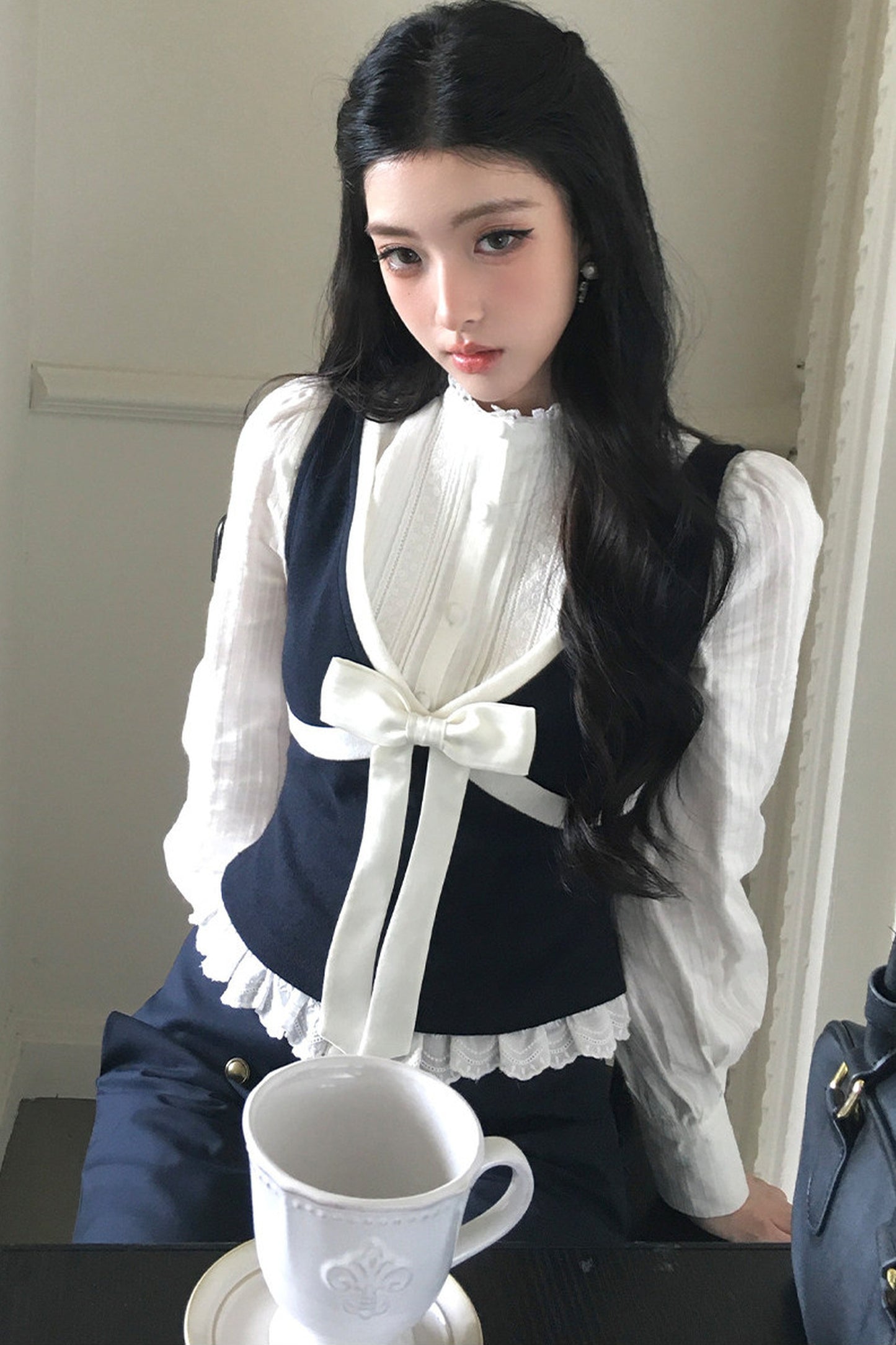 Contrast Bowknot Knitted Vest