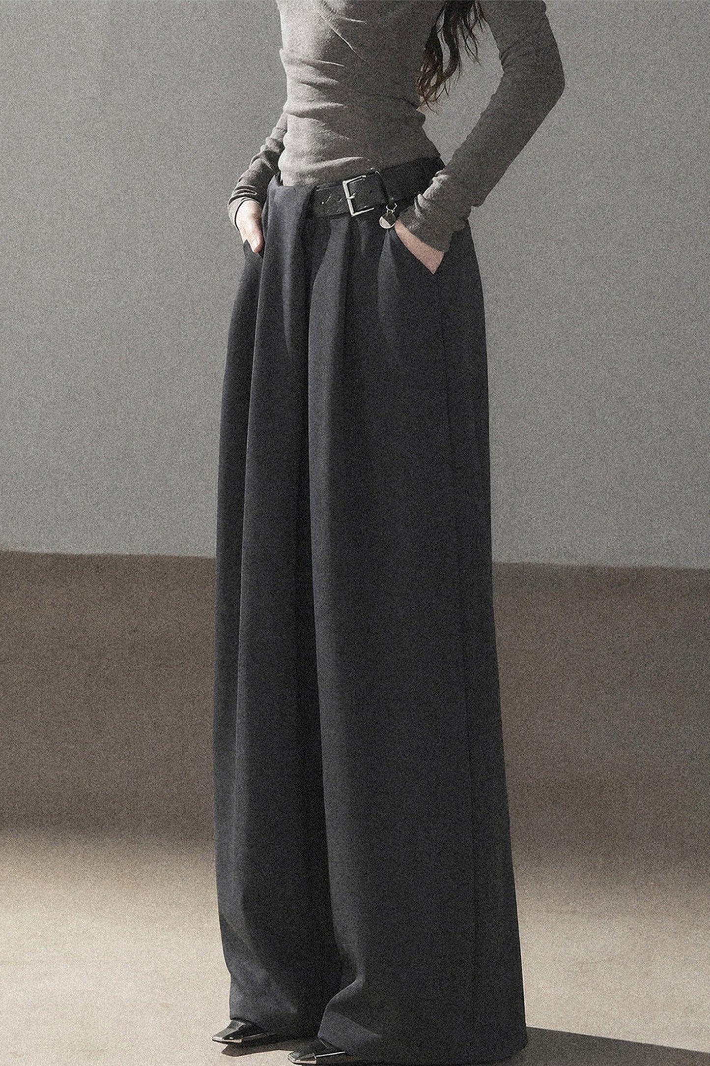 Lockere Damenhose mit weitem Bein