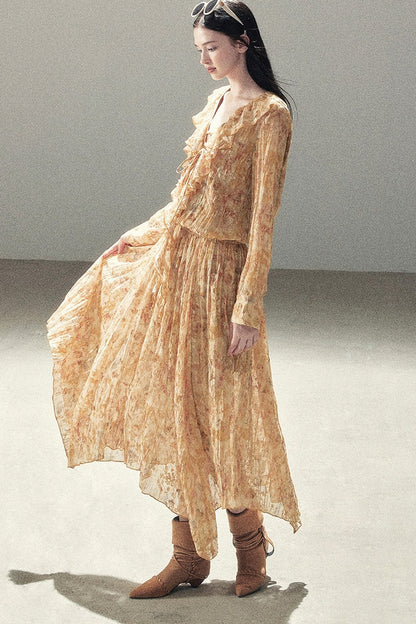 Langes Rüschenkleid mit Blumenmuster in Bernstein-Dämmerung