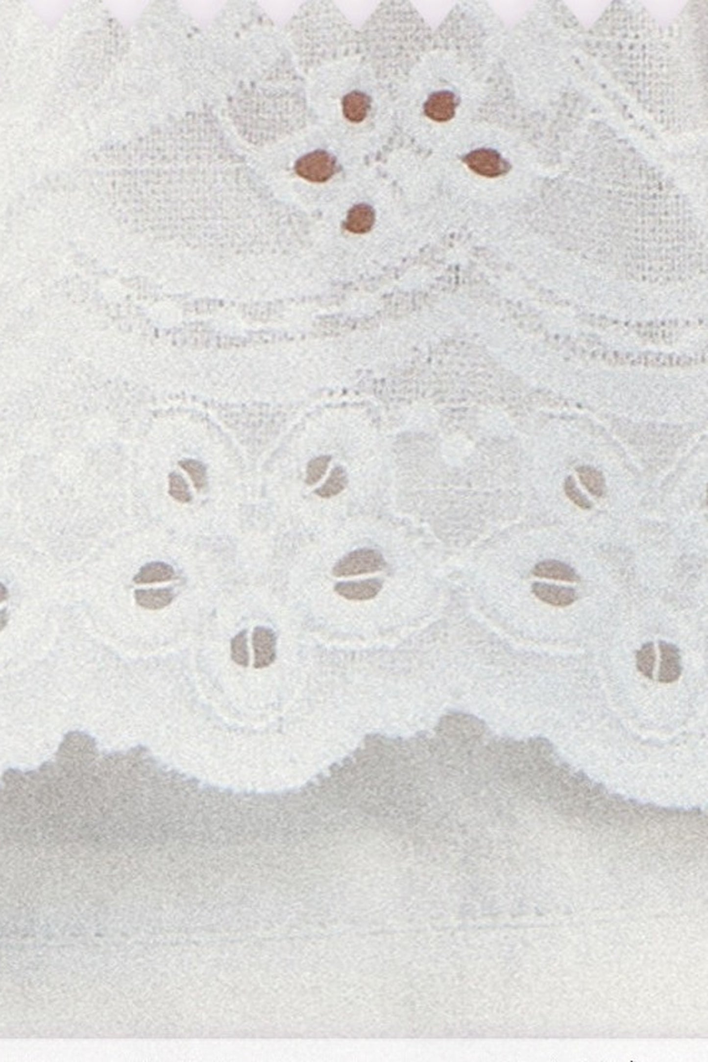 White French Hollow Embroidery V-Neck Camisole