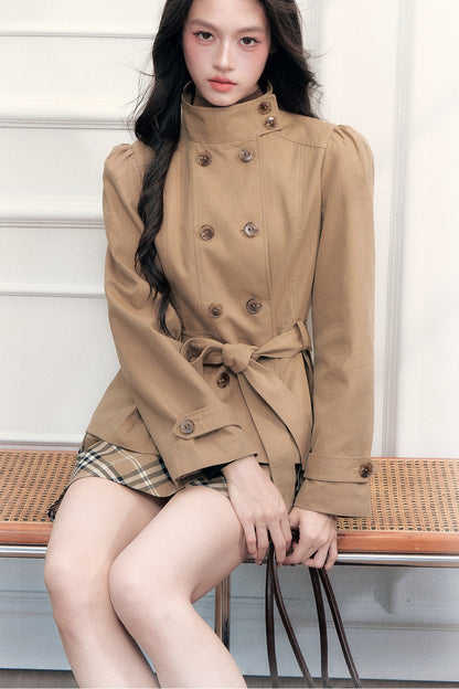 Vintage-Set aus zweireihigem Trenchcoat mit Stehkragen und Rock