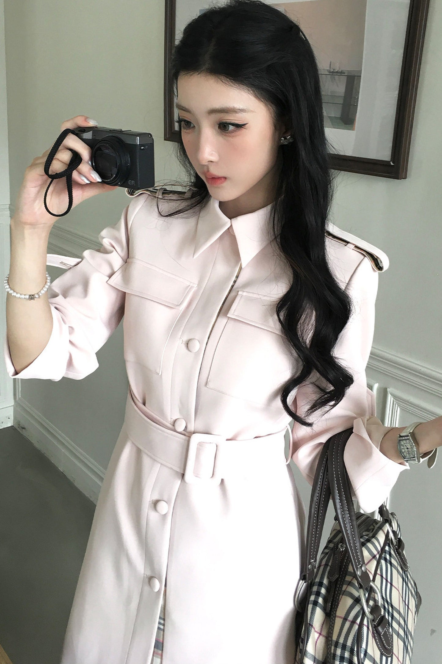 Karierter Trenchcoat in Flickenoptik