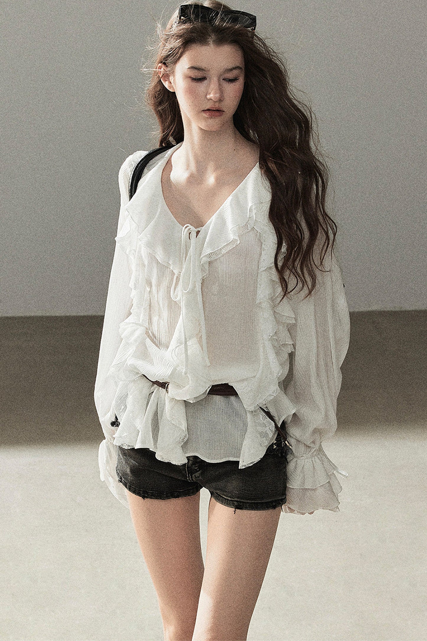 Set aus transparenter Chiffon-Cover-up-Bluse mit Rüschen