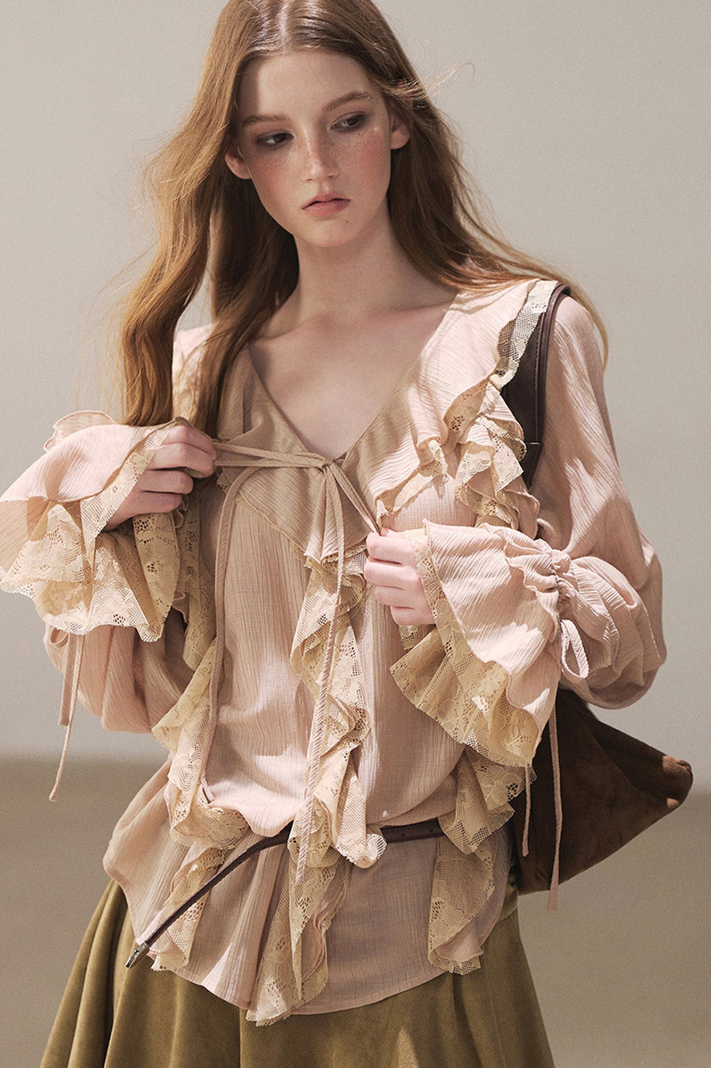 Set aus transparenter Chiffon-Cover-up-Bluse mit Rüschen