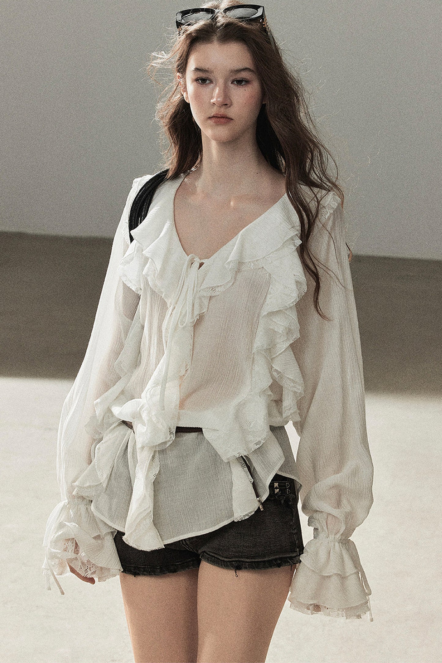 Set aus transparenter Chiffon-Cover-up-Bluse mit Rüschen