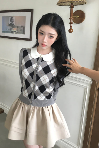 High-Waisted Pleated A-Line Skirt