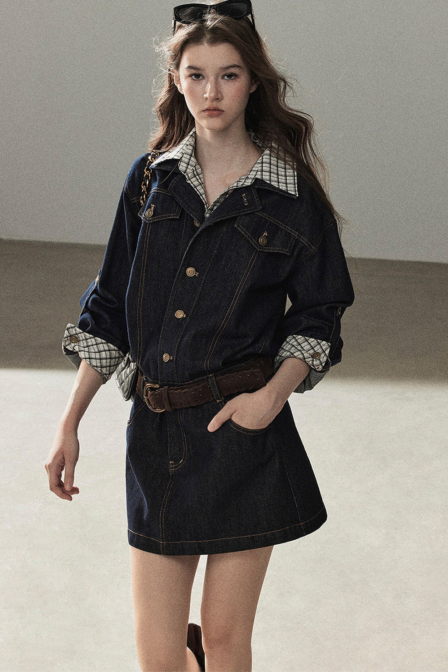 Completo con abito in denim imbottito effetto stratificato