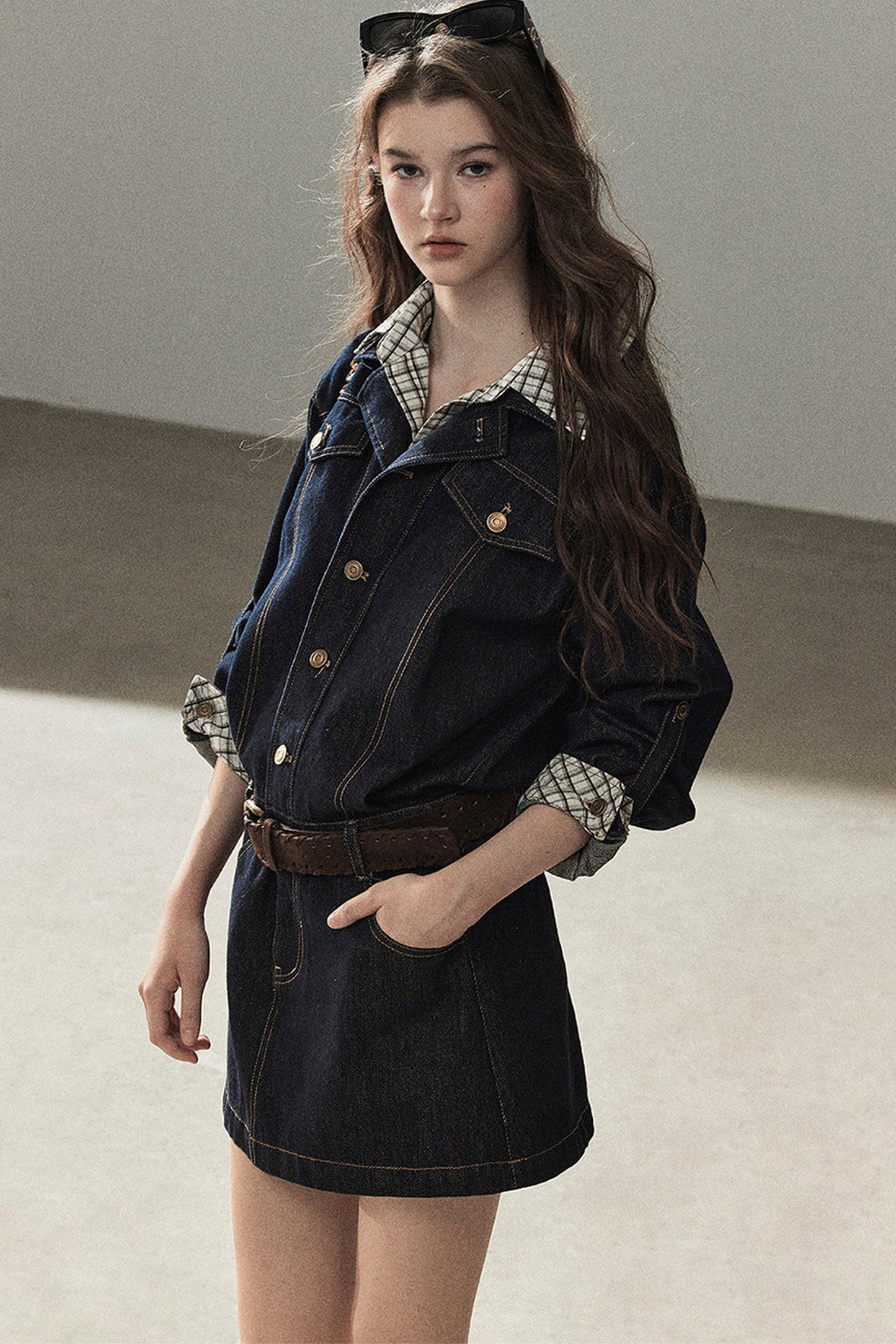 Completo con abito in denim imbottito effetto stratificato