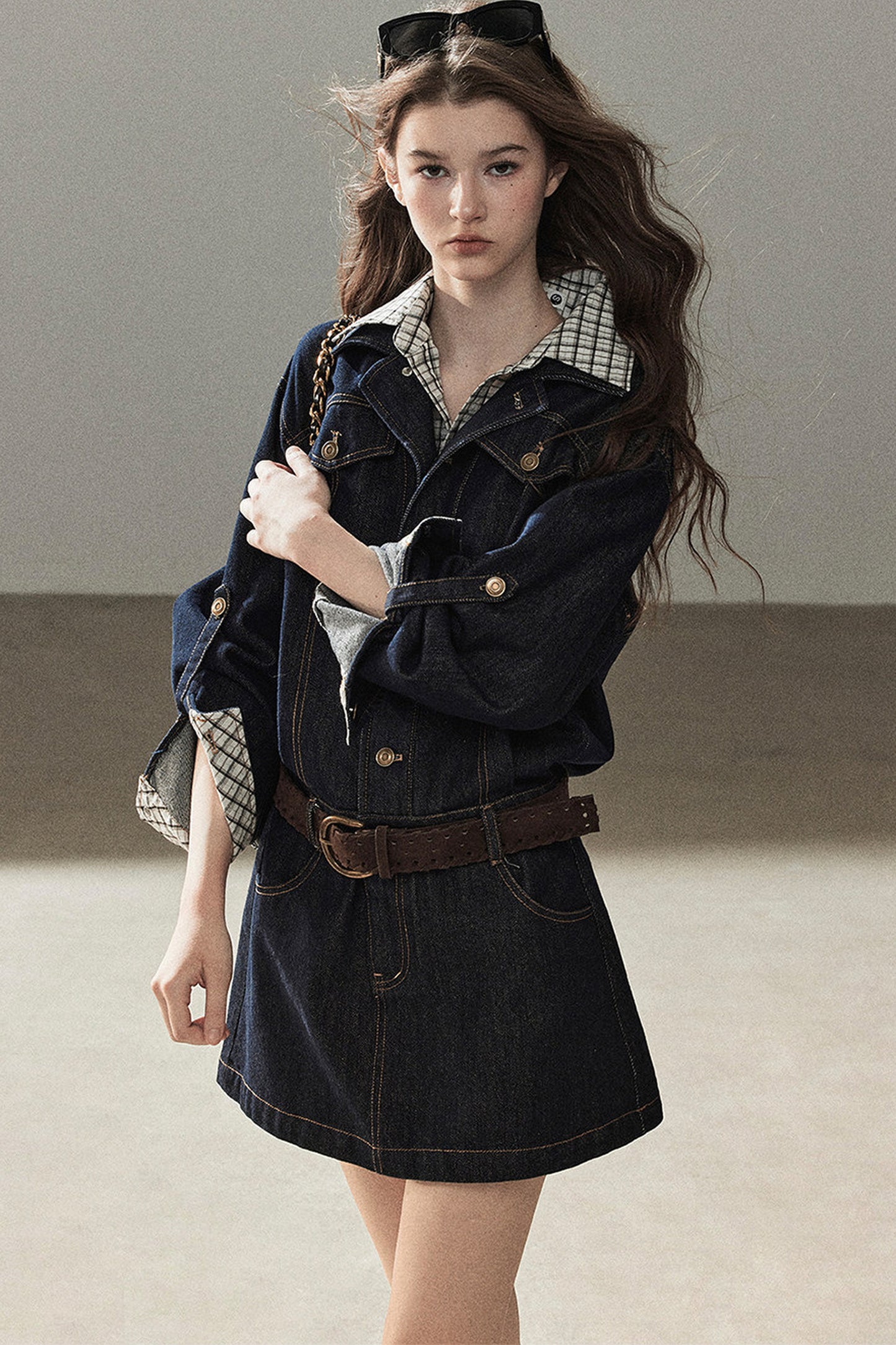 Completo con abito in denim imbottito effetto stratificato