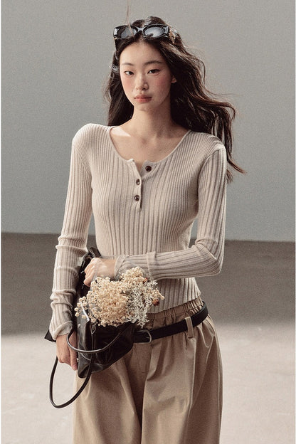 Long-Sleeved Knit T-Shirt