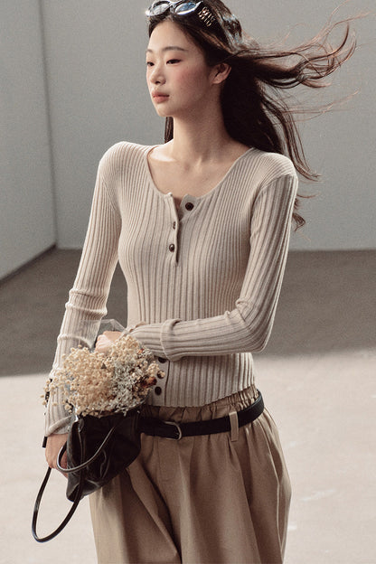 Long-Sleeved Knit T-Shirt