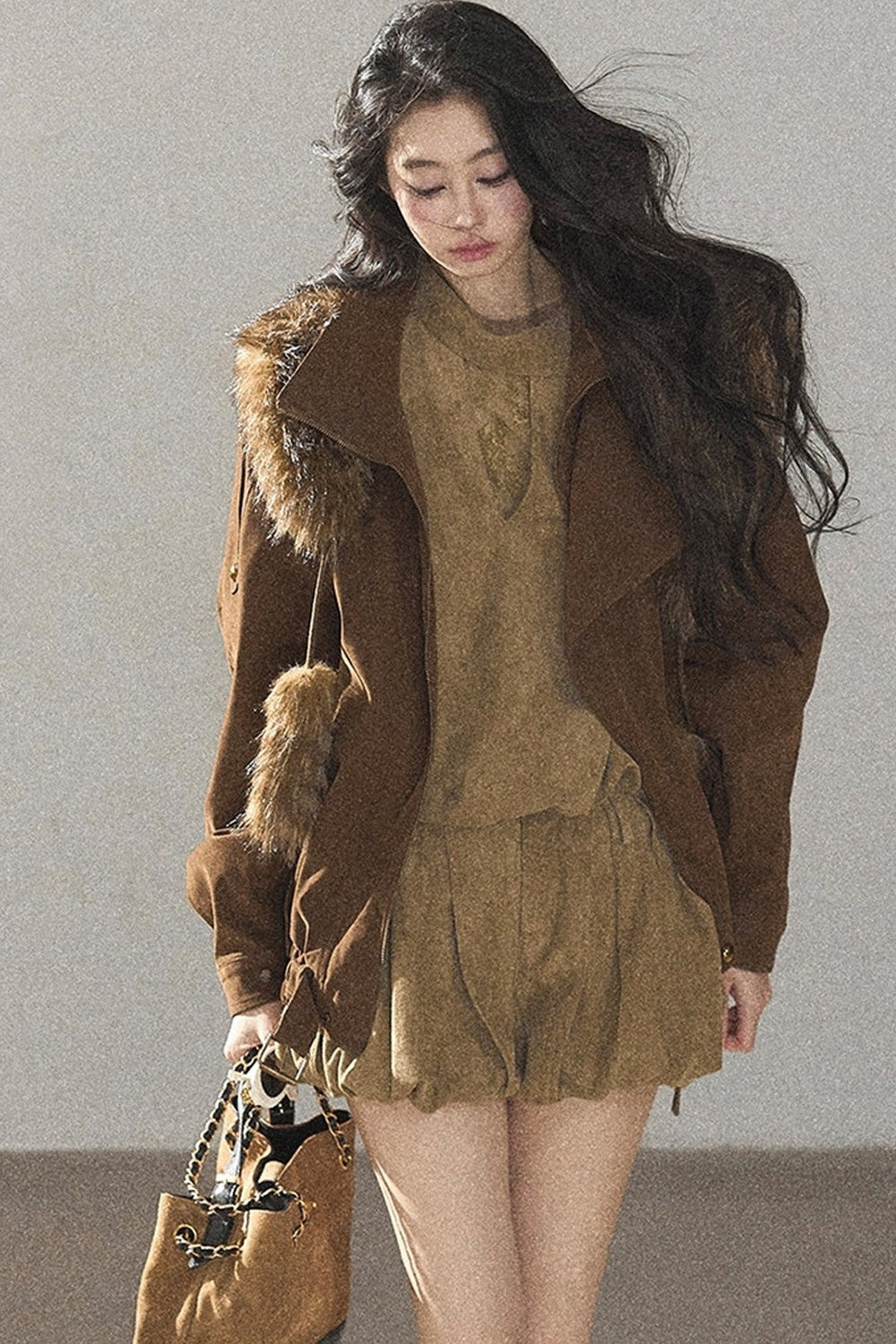 Completo top e shorts in finta pelle scamosciata