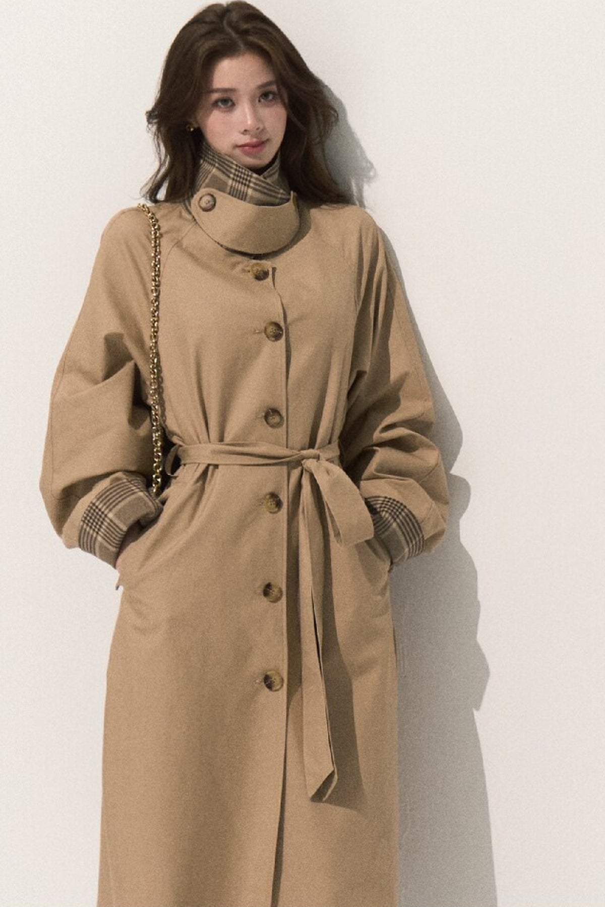 Trench-coat à carreaux à col montant