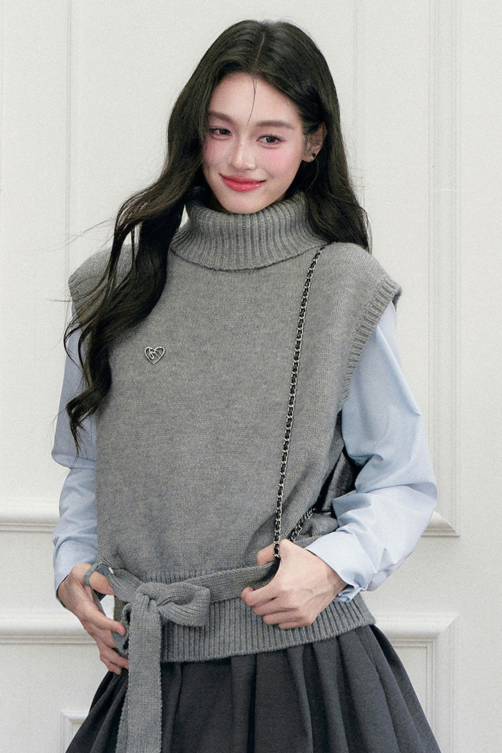 High-Neck Sleeveless Tie-Up Knit Vest
