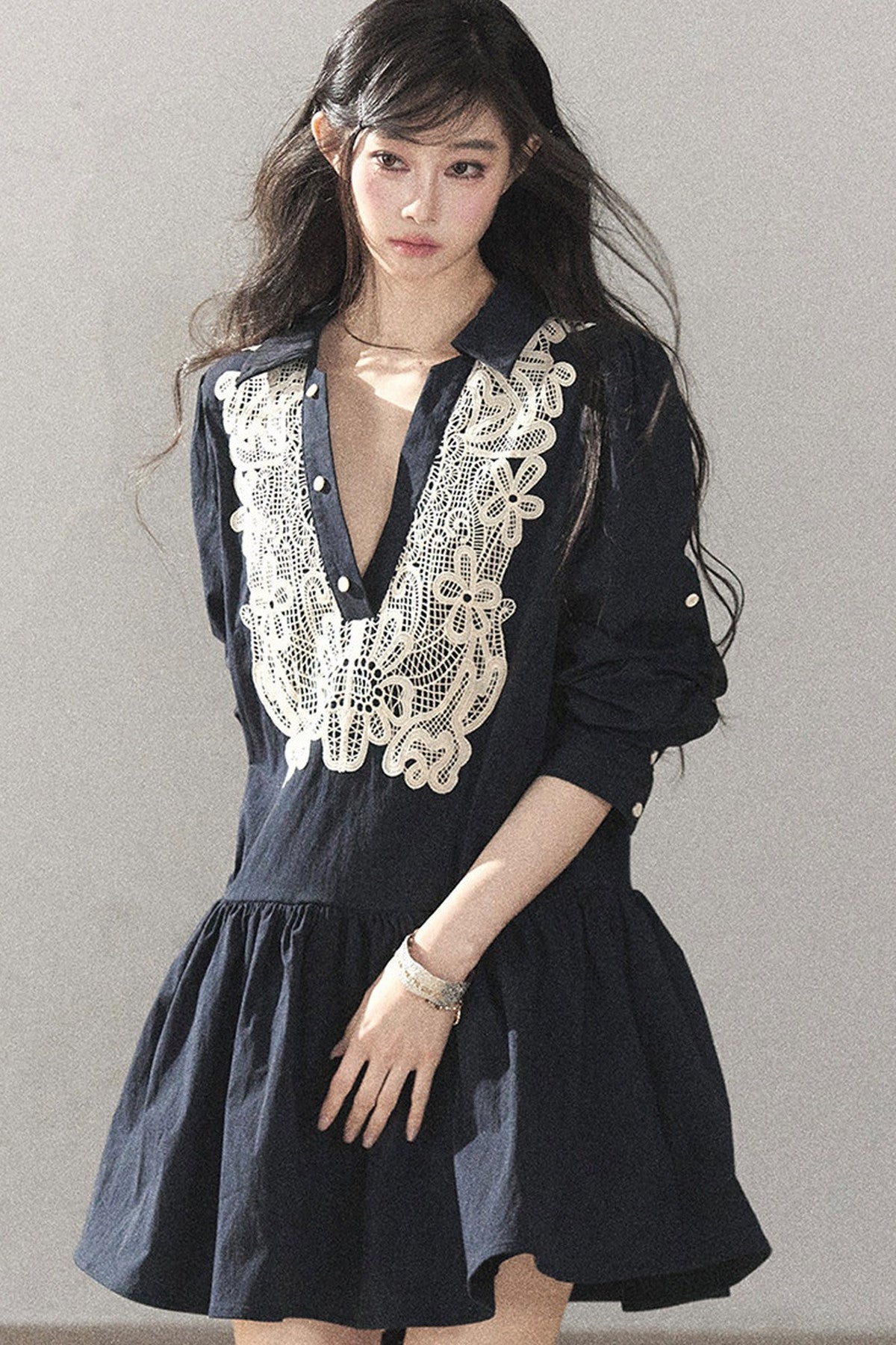 Vestido de encaje azul marino