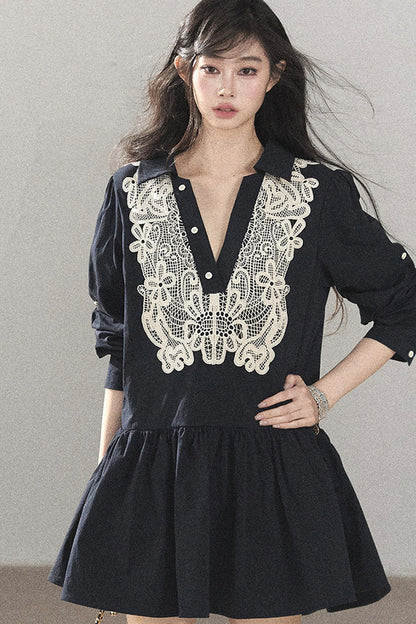 Vestido de encaje azul marino