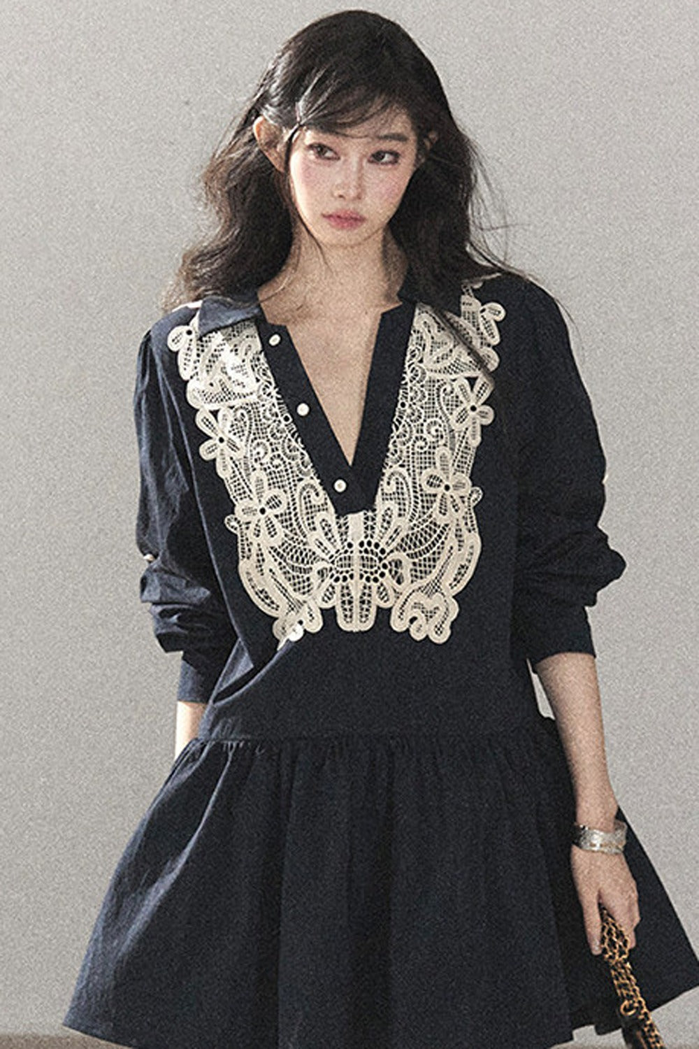 Vestido de encaje azul marino