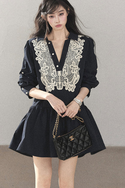 Vestido de encaje azul marino