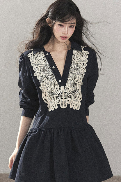 Vestido de encaje azul marino