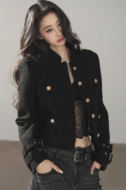 Completo giacca e top multi-tasca nero intenso in stile Chanel selvaggio