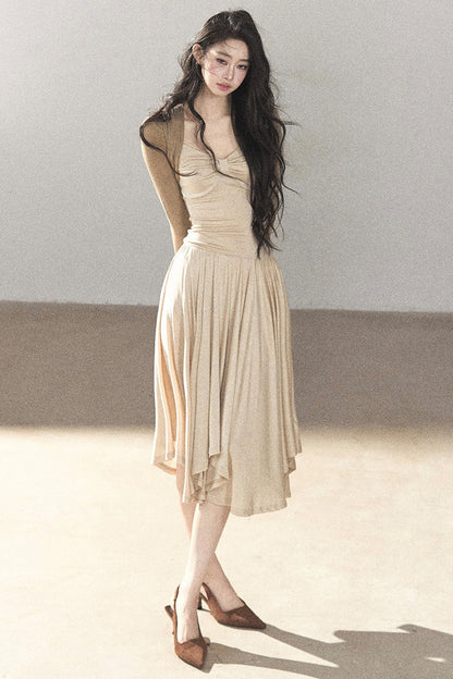 Elegantes langes Kleid im koreanischen Stil mit taillierter Passform