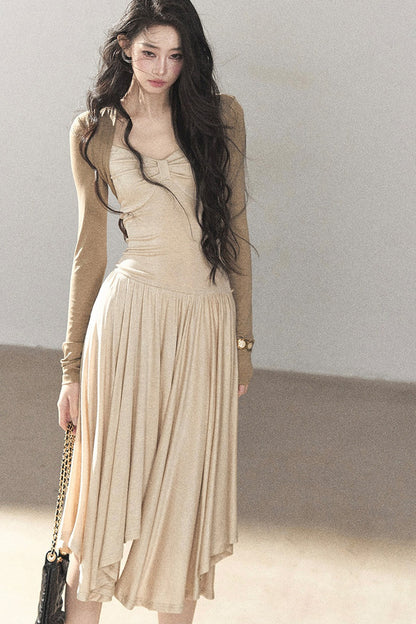 Elegantes langes Kleid im koreanischen Stil mit taillierter Passform