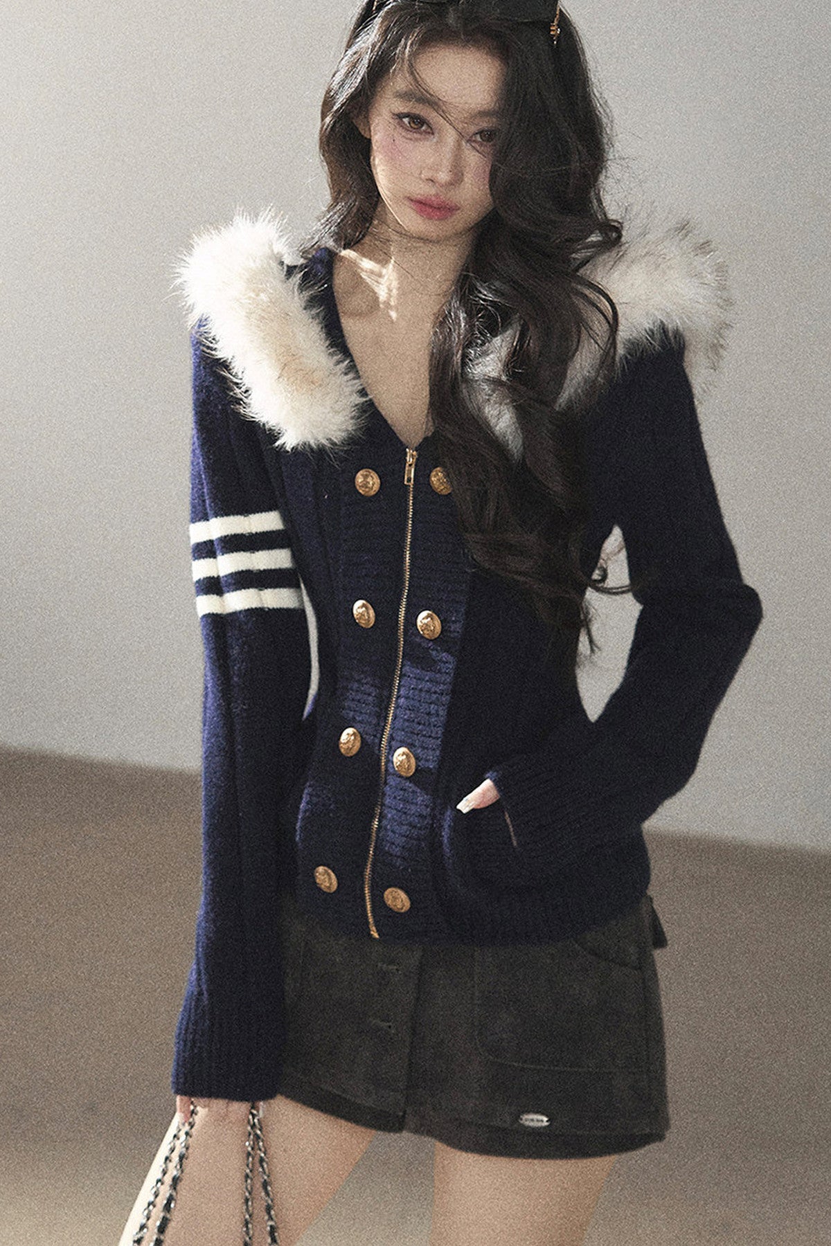 Chaqueta de punto con capucha y manga larga