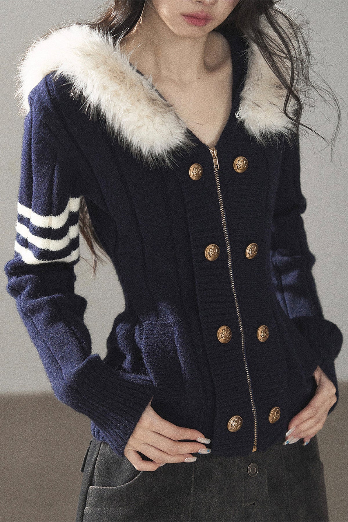 Chaqueta de punto con capucha y manga larga