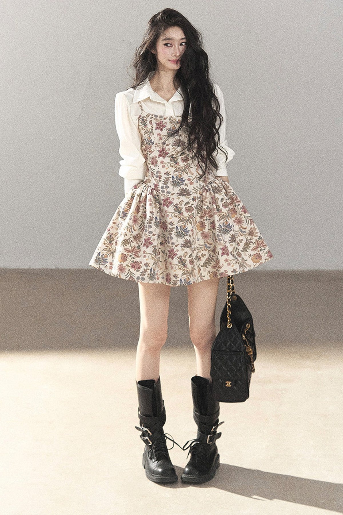 Ensemble robe à bretelles florale et chemise