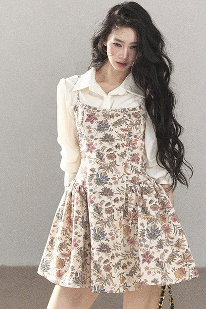Ensemble robe à bretelles florale et chemise