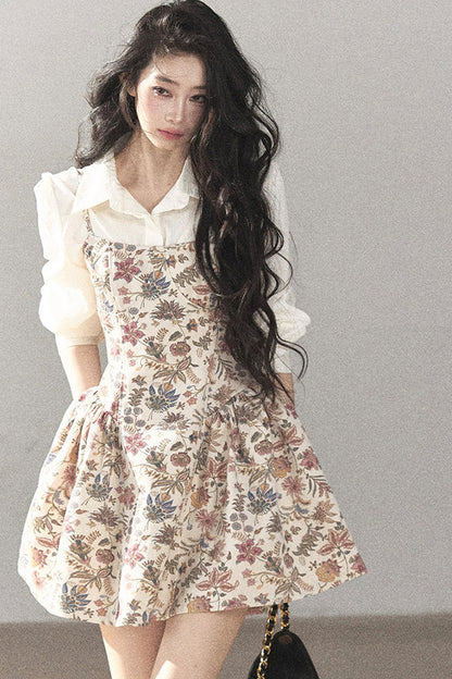 Ensemble robe à bretelles florale et chemise
