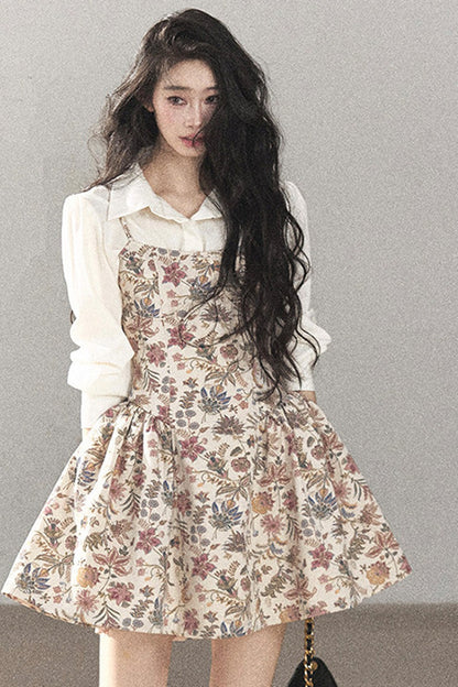Ensemble robe à bretelles florale et chemise