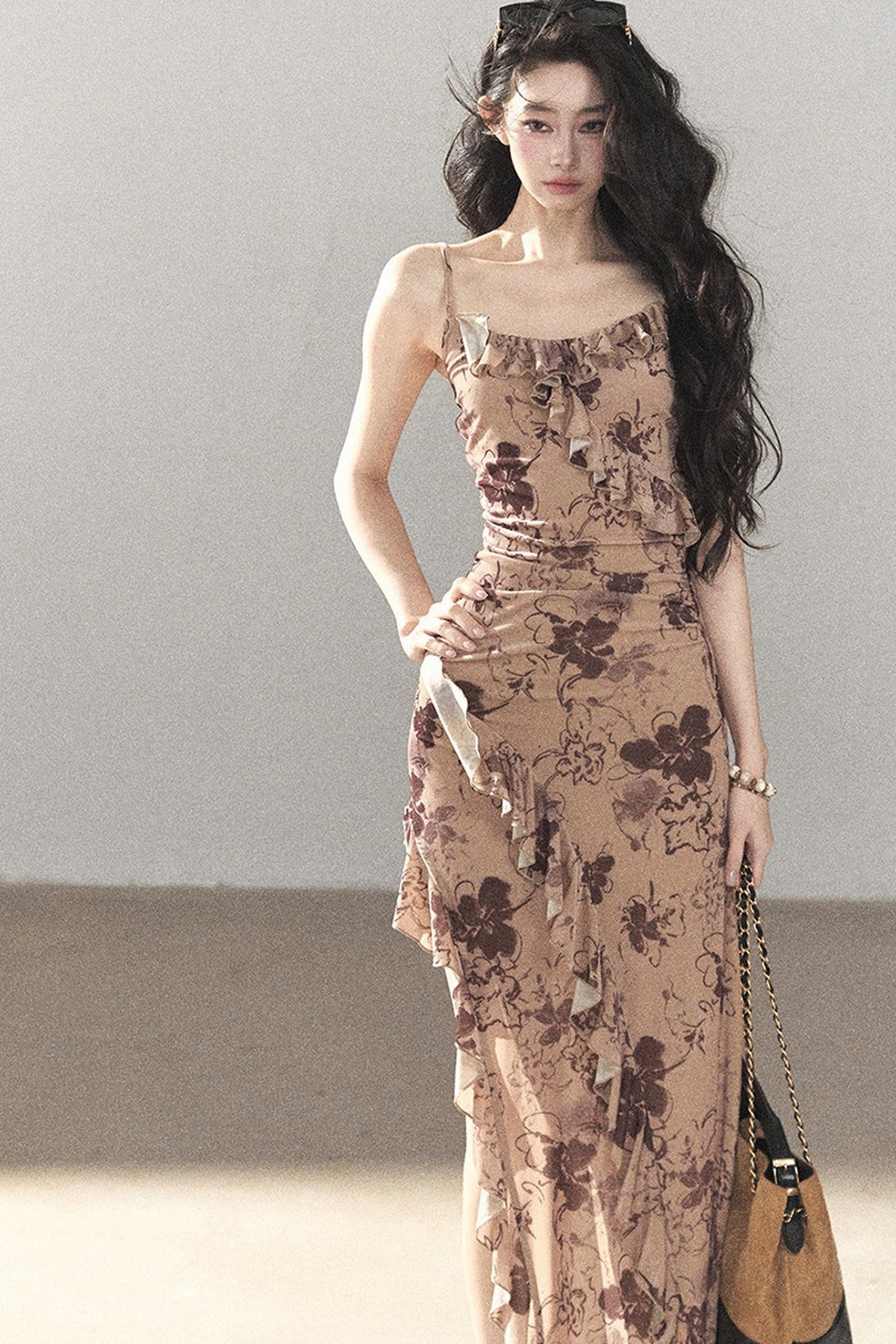 Vestido largo floral de tirantes finos
