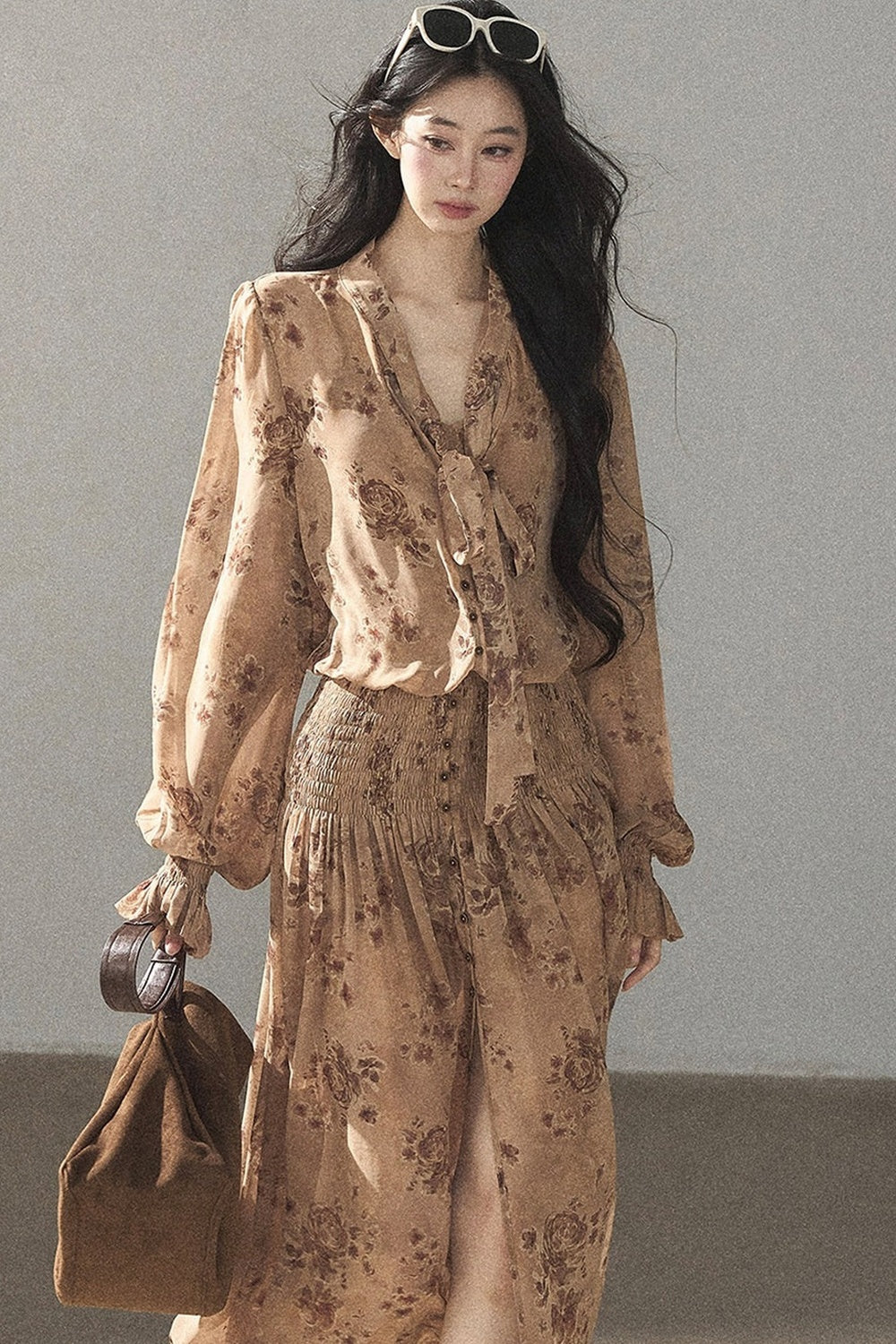 Ensemble robe fleurie à manches longues