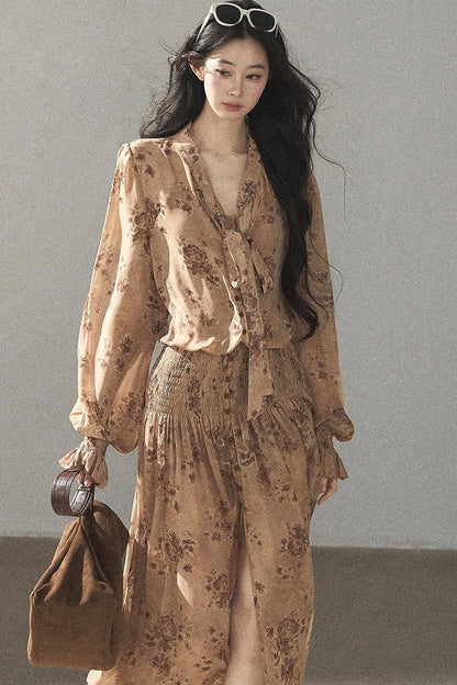 Ensemble robe fleurie à manches longues