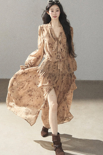 Ensemble robe fleurie à manches longues