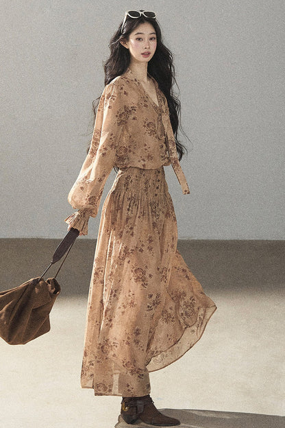 Ensemble robe fleurie à manches longues