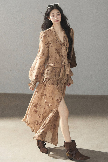 Ensemble robe fleurie à manches longues