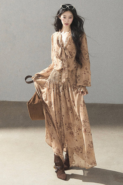 Ensemble robe fleurie à manches longues