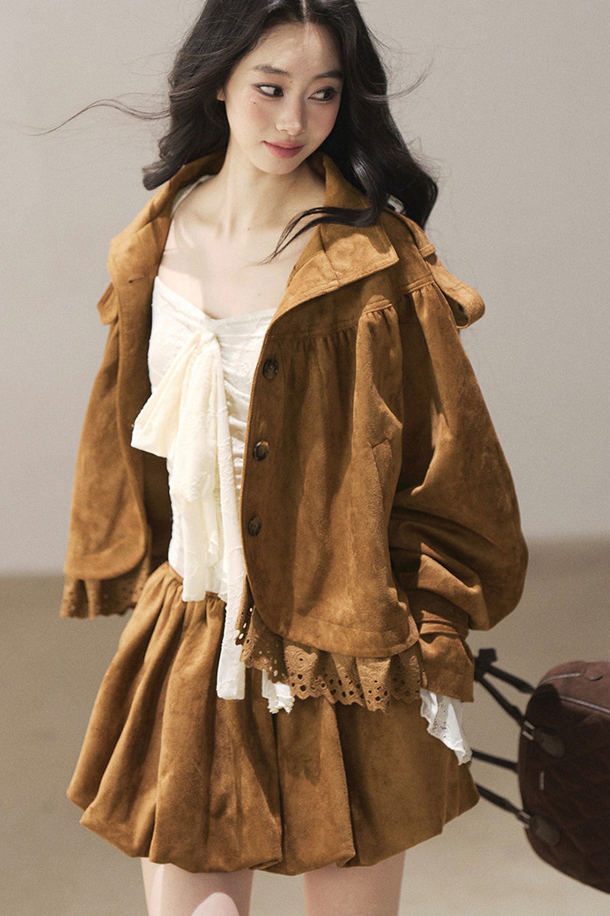 Ensemble veste et jupe en faux daim