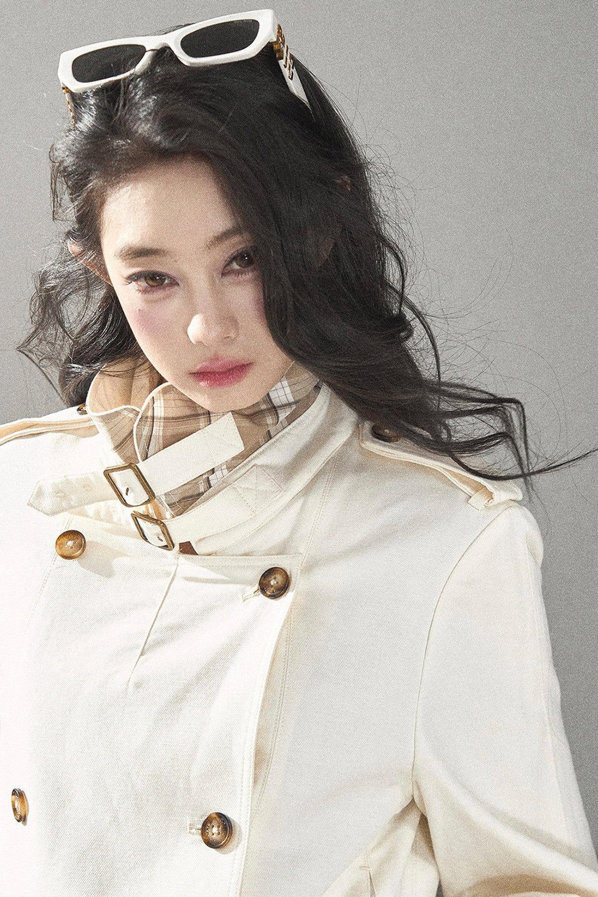 Gabardina de lino blanco cremoso