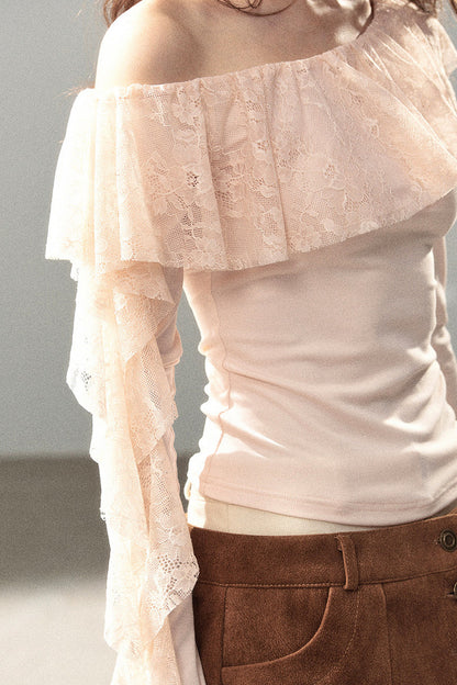 Camiseta de encaje con volantes y un hombro descubierto