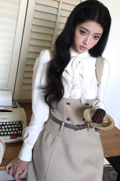 Ensemble robe à bretelles à manches bouffantes et nœud