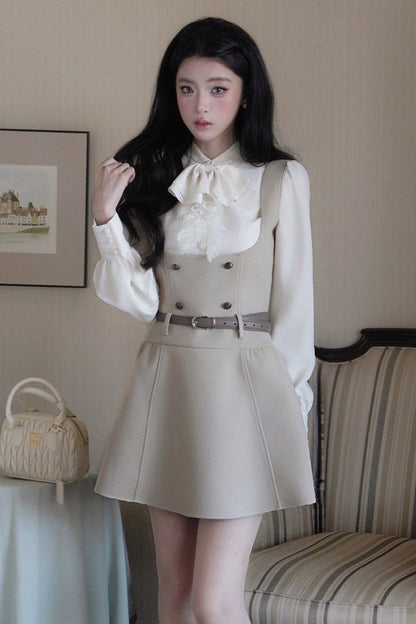 Ensemble robe à bretelles à manches bouffantes et nœud