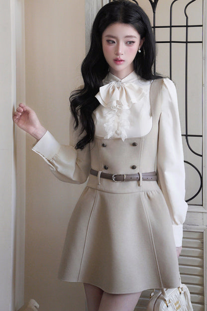 Ensemble robe à bretelles à manches bouffantes et nœud